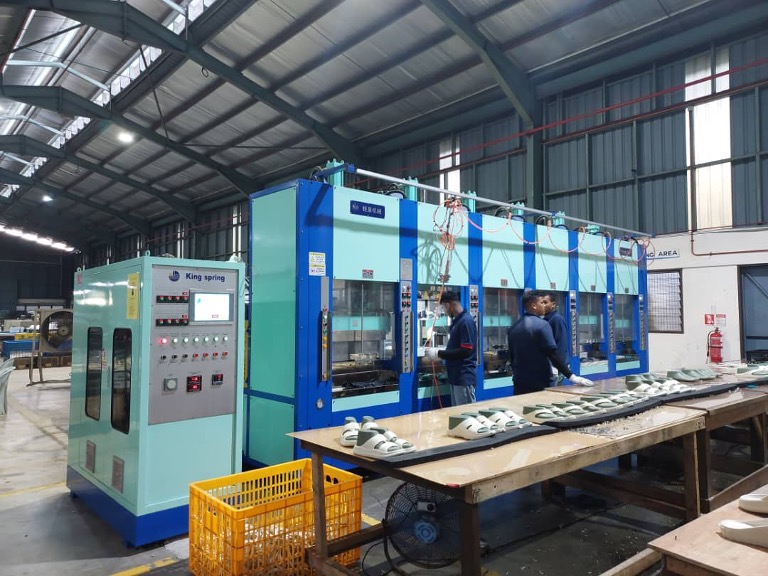 EVA Injection Machine